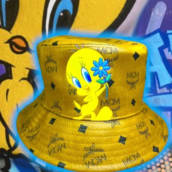 LOoNey TuNeS ?x McM BuCKeT HaT ?in VieSToS MCM Looney Tunes x MCM Bucket Hat in Visetos | REVERSIBLE main image 2